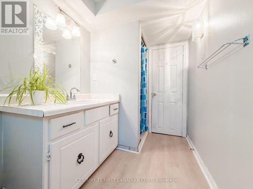 8 Poplar Crescent, London South (South X), ON - Indoor Photo Showing Other Room