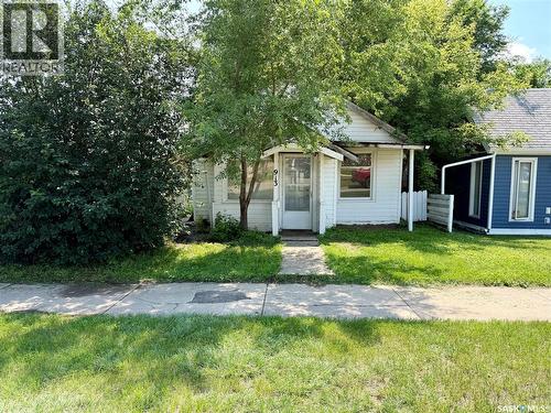 913 Stadacona STREET W  Moose Jaw, SK S6H 2A9