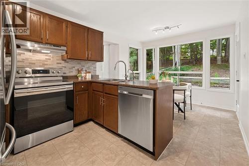 482 Foxhill Place, Waterloo, ON 