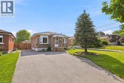 472 HIGHLAND Road E  Kitchener, ON N2M 3W7