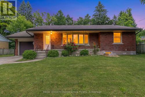 24 CALEDONIA STREET  Guelph (Dovercliffe Park/Old University), ON N1G 2C5