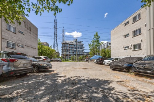 Stationnement - 340 Av. Ampère, Laval (Laval-Des-Rapides), QC - Outdoor