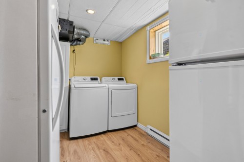 Laundry - 24 Rue Lanctôt, Saint-Constant, QC 