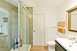 Salle de bains attenante à la CCP - 