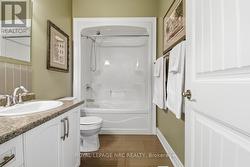 2nd 4pc Bathroom Main Floor - 