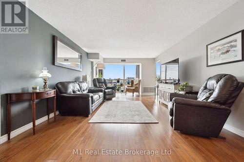 Ph2 - 55 Blue Springs Drive, Waterloo, ON - Indoor Photo Showing Living Room