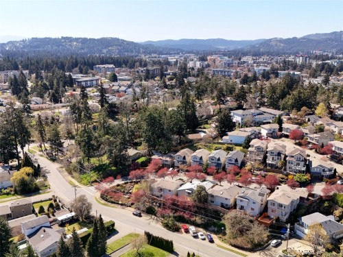 515 Selwyn Falls Dr, Langford, BC 