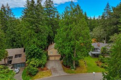 1005 Kentwood Pl Saanich, BC V8Y 2R2