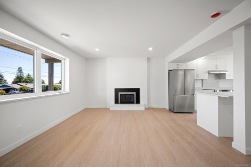 #A-896 Galerno Rd, Campbell River, BC - Indoor