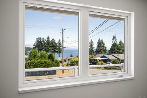 #A-896 Galerno Rd, Campbell River, BC - Indoor Photo Showing Other Room