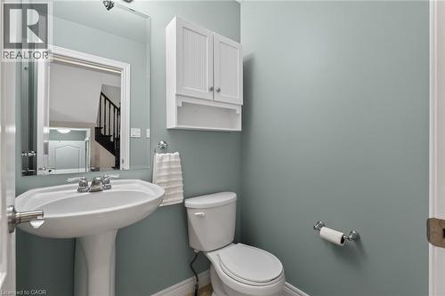 21 Summerberry Way, Hamilton, ON - Indoor Photo Showing Bathroom
