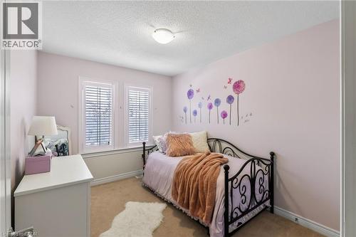 21 Summerberry Way, Hamilton, ON - Indoor Photo Showing Bedroom