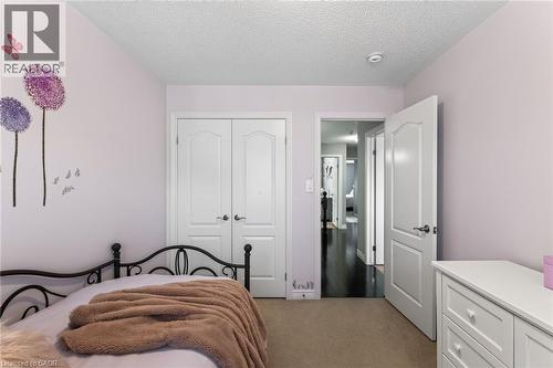 21 Summerberry Way, Hamilton, ON - Indoor Photo Showing Bedroom