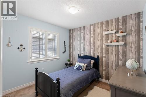 21 Summerberry Way, Hamilton, ON - Indoor Photo Showing Bedroom