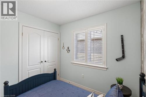 21 Summerberry Way, Hamilton, ON - Indoor Photo Showing Bedroom