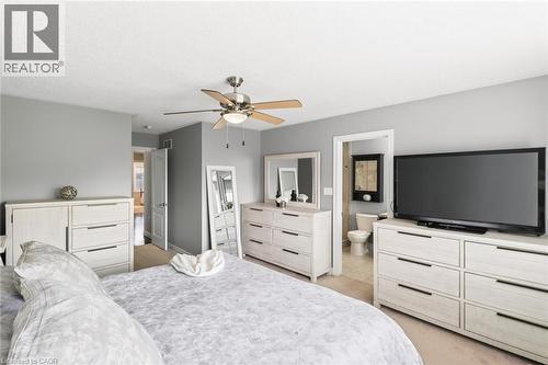 21 Summerberry Way, Hamilton, ON - Indoor Photo Showing Bedroom