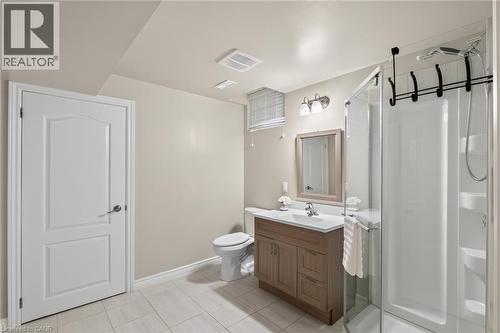 21 Summerberry Way, Hamilton, ON - Indoor Photo Showing Bathroom