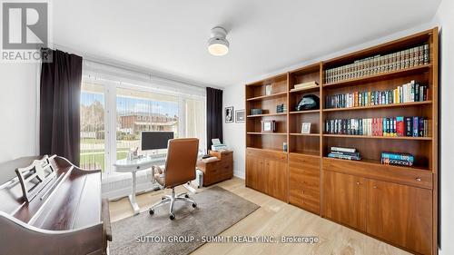 2427 Ravensthorpe Crescent, Mississauga, ON 