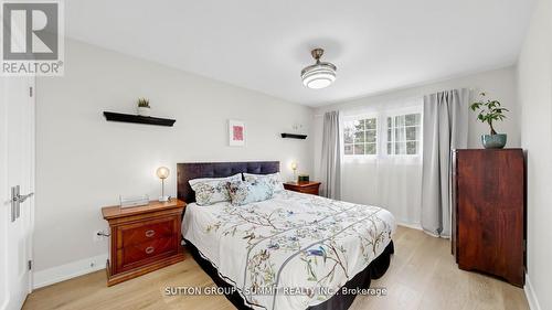 2427 Ravensthorpe Crescent, Mississauga, ON 