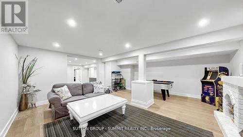 2427 Ravensthorpe Crescent, Mississauga, ON 