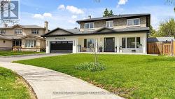 2427 RAVENSTHORPE CRESCENT  Mississauga, ON L5C 2Y4