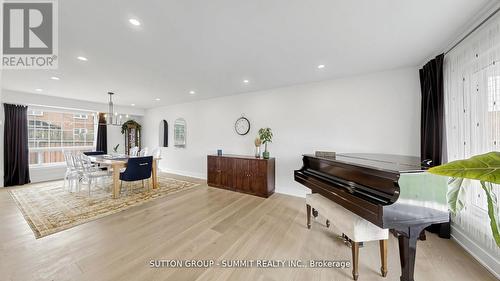 2427 Ravensthorpe Crescent, Mississauga, ON 