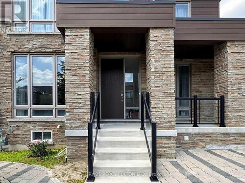 91 Badgerow Way, Aurora, ON 