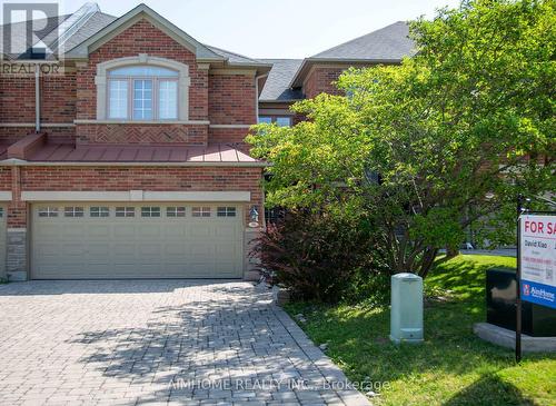 61 WESTBURY COURT  Richmond Hill, ON L4S 2L2