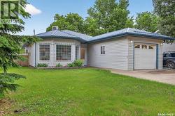 206 2nd  Hague, SK S0K 1X0