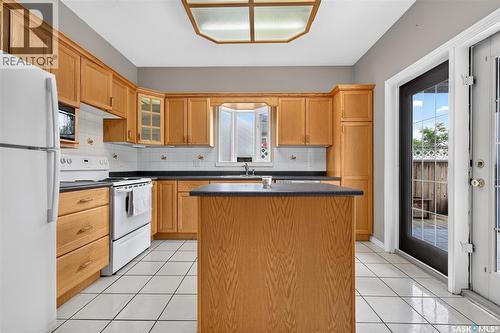 206 2Nd, Hague, SK 