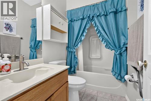 206 2Nd, Hague, SK 