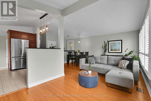 2376 Urbandale Drive, Ottawa, ON 