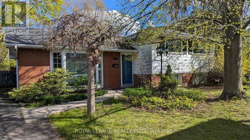 5322 WINDERMERE DRIVE  Burlington, ON L7L 3M1