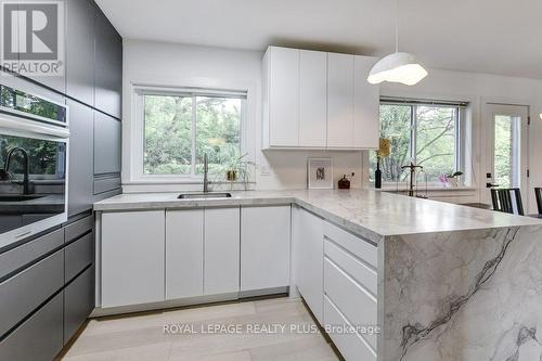 5322 Windermere Drive, Burlington, ON 