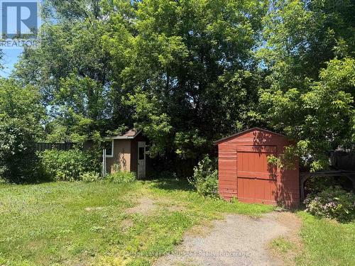 Private fenced in back yard - 190 Ecclestone Drive, Bracebridge, ON 