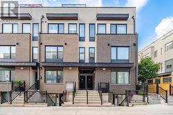 12 - 146 WILLIAM DUNCAN ROAD Toronto, ON M3K 0B5