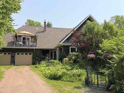 19 Tracey Avenue  North Carleton, PE C0B 1A0