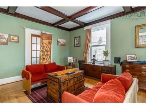 10352 1 Highway, Paradise, NS 
