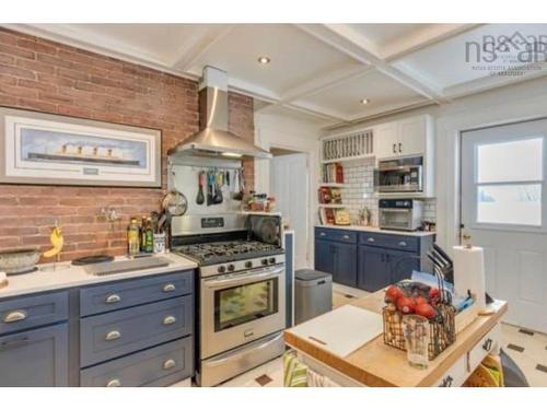 10352 1 Highway, Paradise, NS 