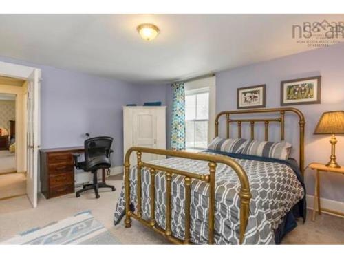 10352 1 Highway, Paradise, NS 