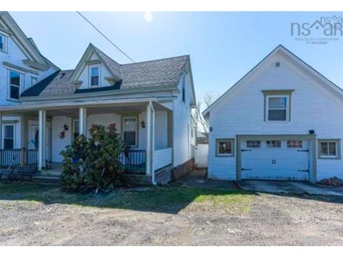10352 1 Highway, Paradise, NS 