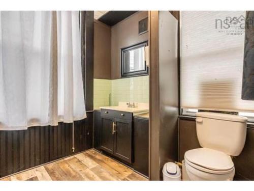 10352 1 Highway, Paradise, NS 
