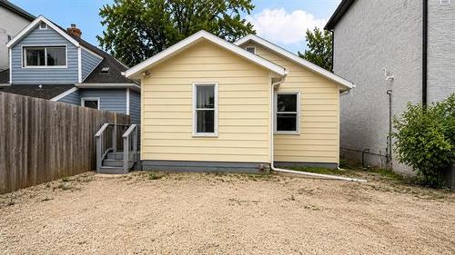 20 Essex Ave, Winnipeg, MB 