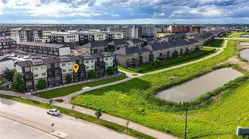 316-325 Park East DR  Winnipeg, MB R3Y 1Z9