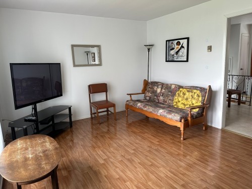 Salon - 412 Av. Laliberté, Rouyn-Noranda, QC 