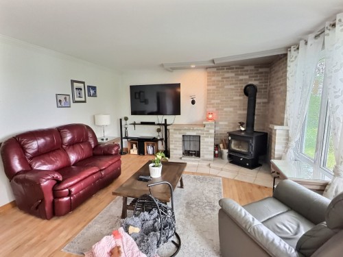 Salon - 127 Ch. Des Scouts, Val-D'Or, QC - Indoor Photo Showing Living Room With Fireplace