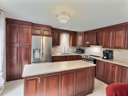 Cuisine - 127 Ch. Des Scouts, Val-D'Or, QC - Indoor Photo Showing Kitchen With Double Sink