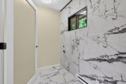 Salle de bains attenante à la CCP - 