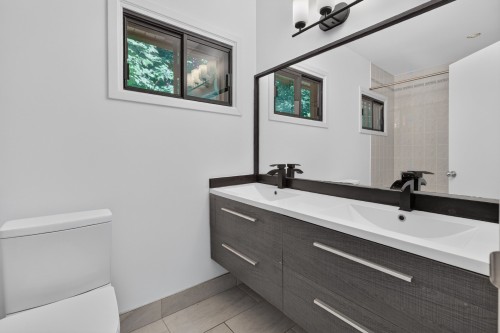 Salle de bains - 4-280 Rue De Grenoble, Sainte-Adèle, QC 