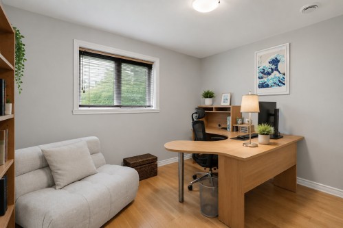 Bedroom - 1-185 Rue Du Sanctuaire, Sainte-Julie, QC - Indoor Photo Showing Office